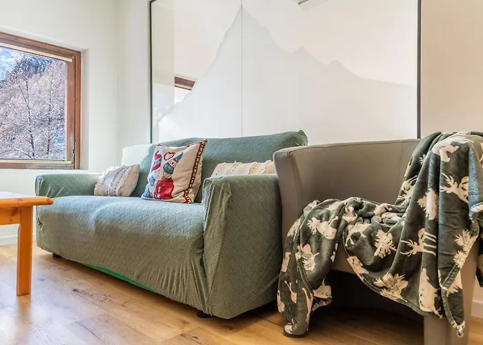 Mcx Vacation - La Mansardina Di Crepin In With Modern Comforts Just 3 Minutes From The Cable Cars! Lejlighed