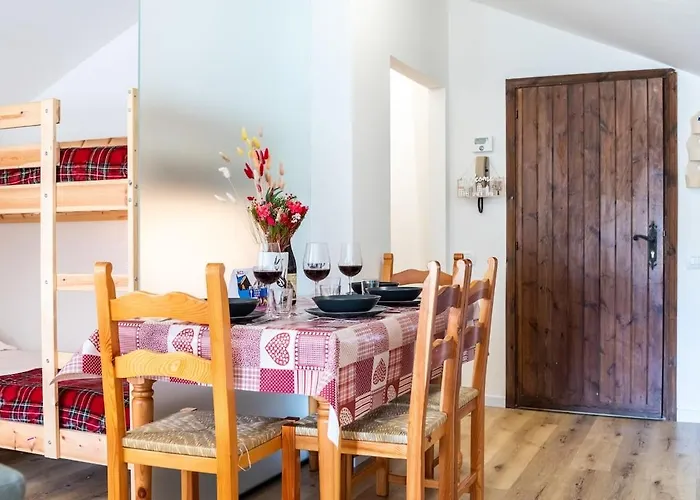 Mcx Vacation - La Mansardina Di Crepin In With Modern Comforts Just 3 Minutes From The Cable Cars! *