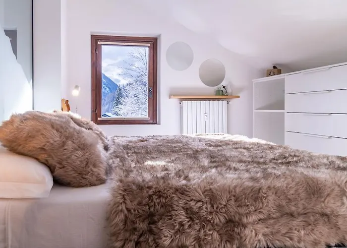 Mcx Vacation - La Mansardina Di Crepin In With Modern Comforts Just 3 Minutes From The Cable Cars! *