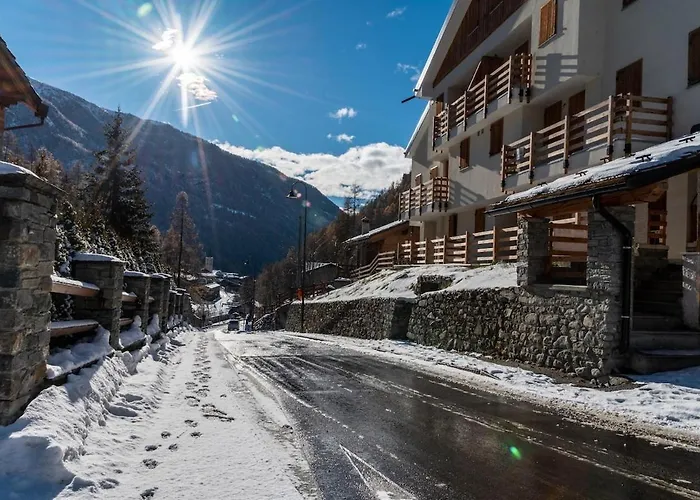 Mcx Vacation - La Mansardina Di Crepin In With Modern Comforts Just 3 Minutes From The Cable Cars! Lejlighed *