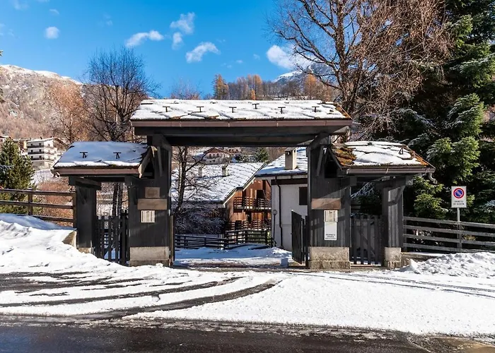 Lejlighed Mcx Vacation - La Mansardina Di Crepin In With Modern Comforts Just 3 Minutes From The Cable Cars! *