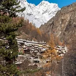 Mcx Vacation - La Mansardina Di Crepin In With Modern Comforts Just 3 Minutes From The Cable Cars! *