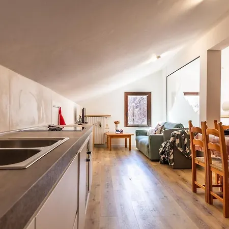 Mcx Vacation - La Mansardina Di Crepìn In With Modern Comforts Just 3 Minutes From The Cable Cars! *