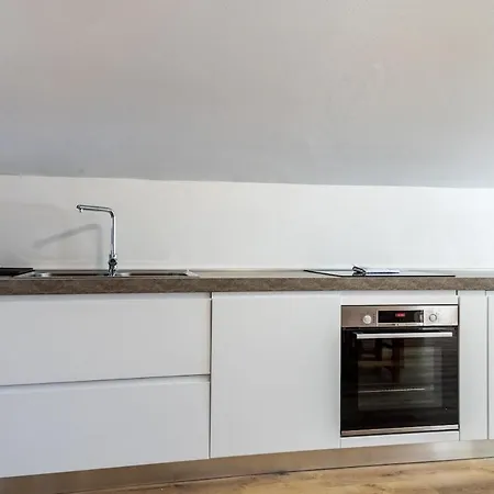 Mcx Vacation - La Mansardina Di Crepin In With Modern Comforts Just 3 Minutes From The Cable Cars! Apartment