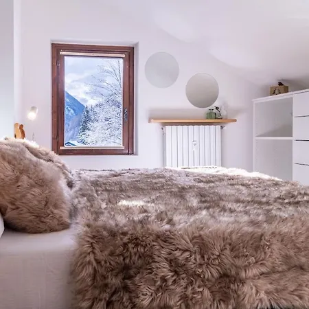 Mcx Vacation - La Mansardina Di Crepìn In With Modern Comforts Just 3 Minutes From The Cable Cars! *