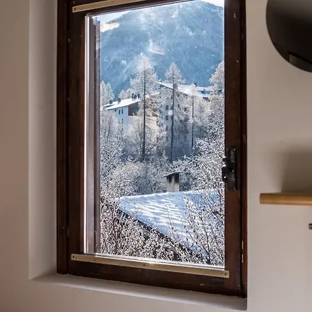 Mcx Vacation - La Mansardina Di Crepin In With Modern Comforts Just 3 Minutes From The Cable Cars! Apartment Valtournenche