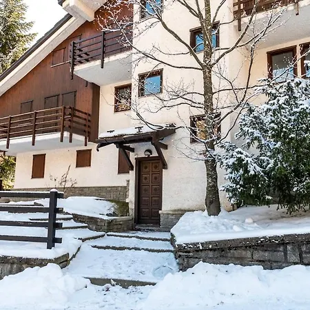 Mcx Vacation - La Mansardina Di Crepin In With Modern Comforts Just 3 Minutes From The Cable Cars!